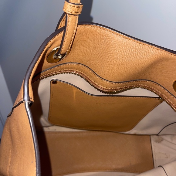 Michael Kors Jet Set Tote (Medium) Brown/Gold - Picture 3 of 3